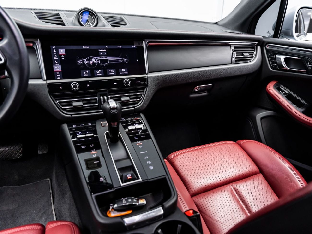 Porsche Macan STD SUMMER STARTS NOW | EXCLUSIVE DEAL BY BLACKLINE, 2023 Porsche Macan, Porsche Warranty, GCC