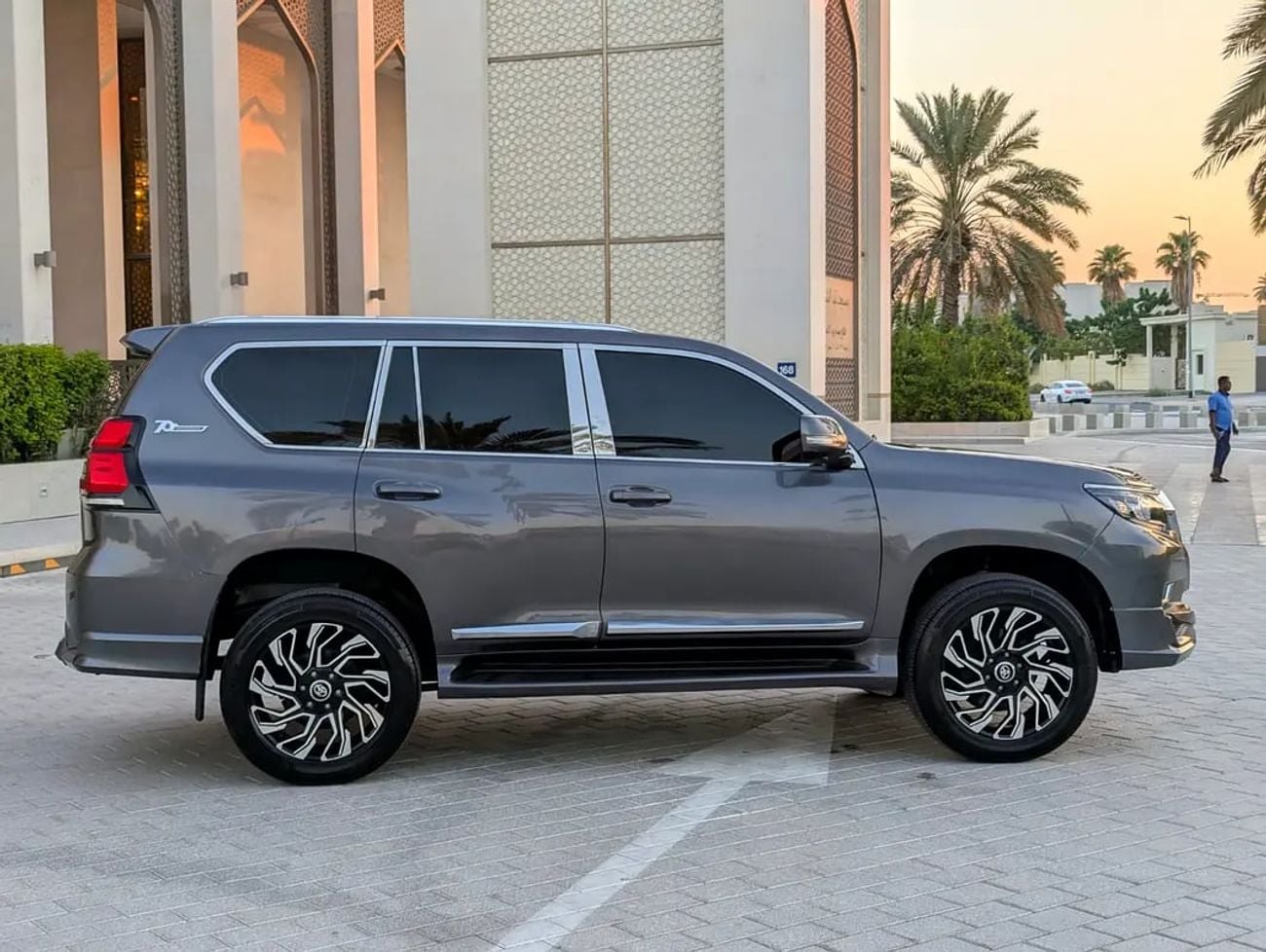 Toyota Prado TX-L Facelifted | Full Option | V6 4.0L | GCC Specs | Excellent Condition