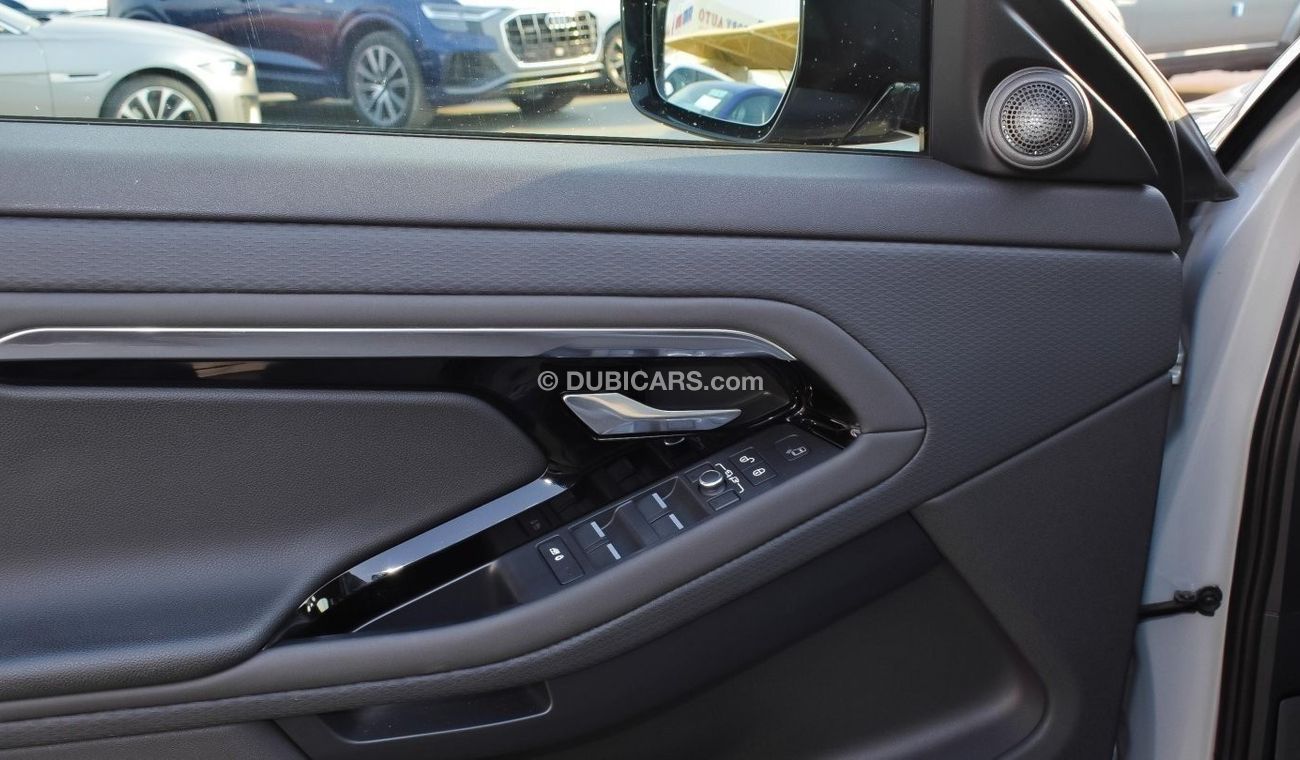 Land Rover Range Rover Evoque 2.0P MHEV R-Dynamic S 300PS Auto (175,000 AED including vat)