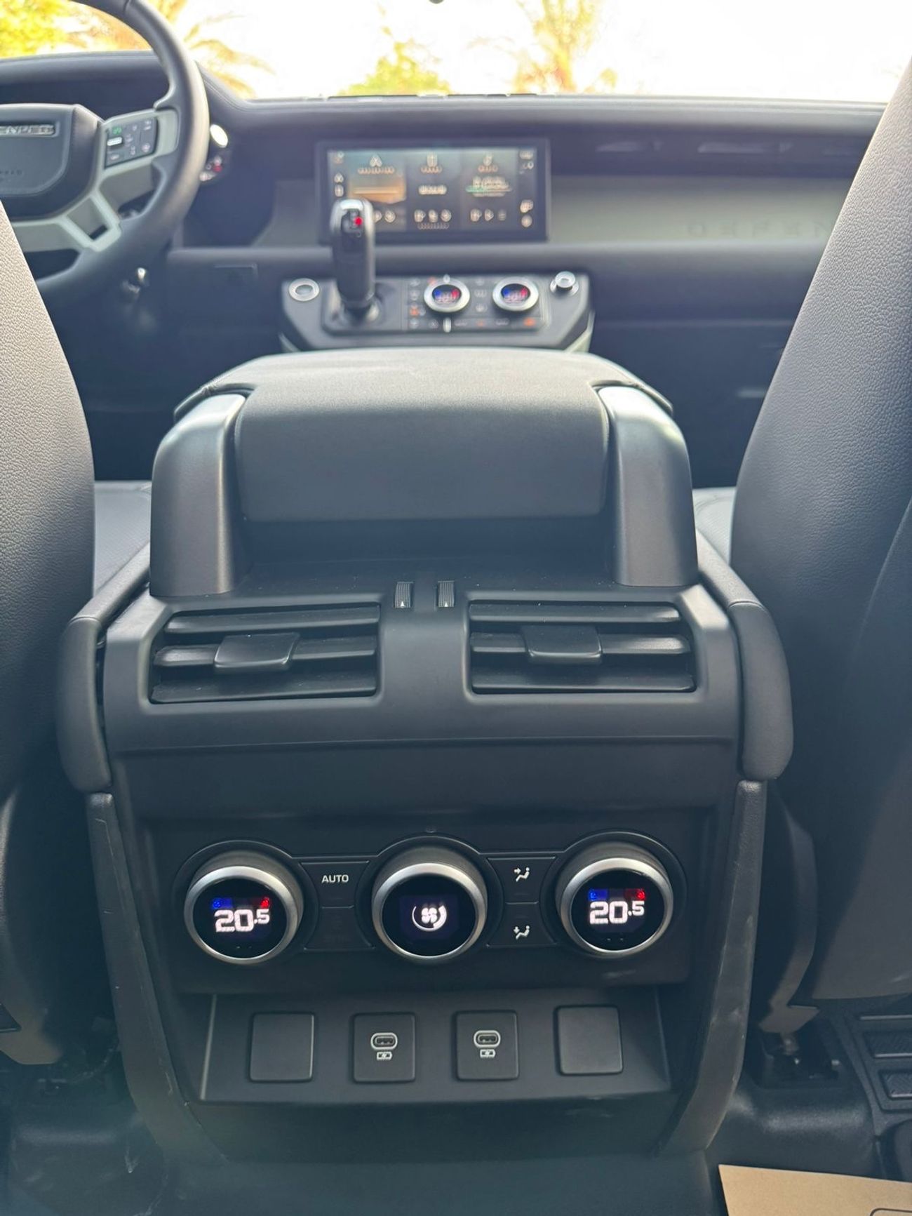 Land Rover Defender P400 110 X 3.0L (5 Seater)