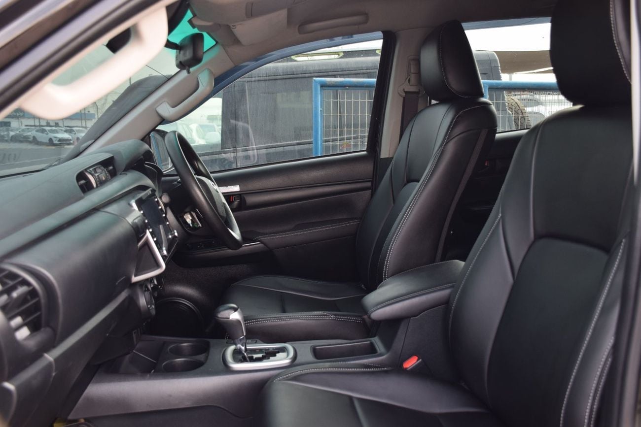 Toyota Hilux 4X4 Diesel 2.8L Right hand (Export Only)