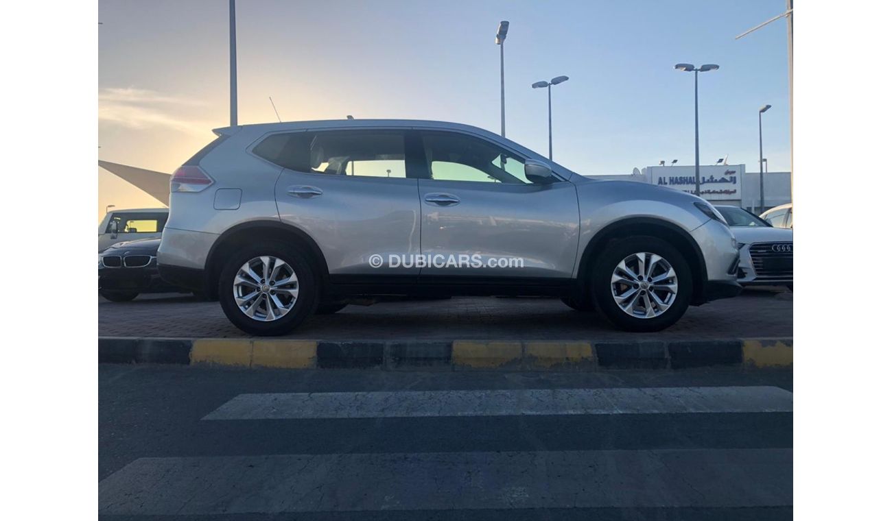 Nissan XTrail Nissan XTrail model 2015 GCC car prefect condition full service full option low mileage