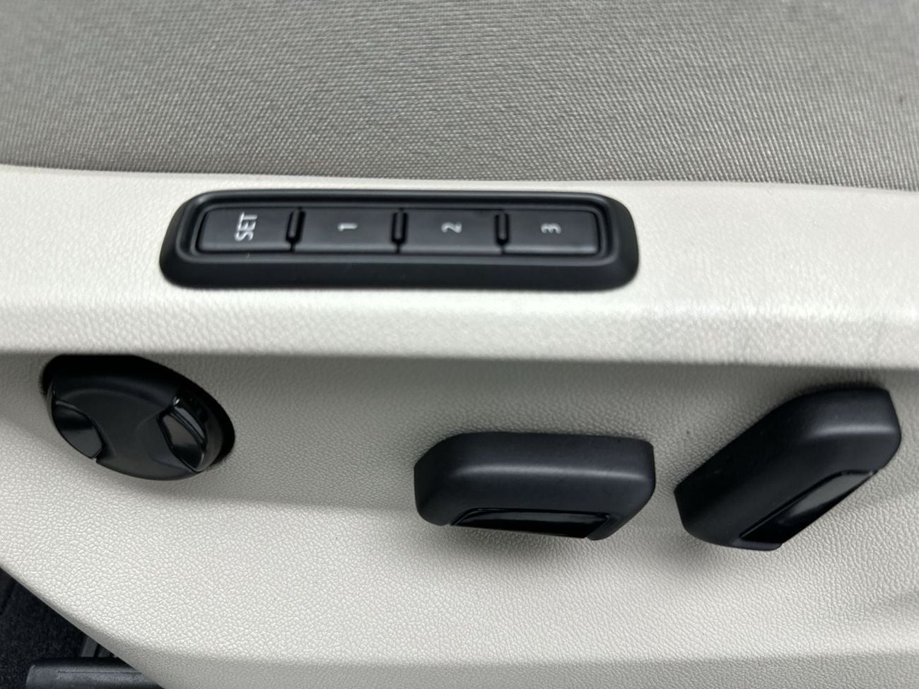 Volkswagen Teramont R-Line 3.6L R-Line 2.0L (Ref#38903)