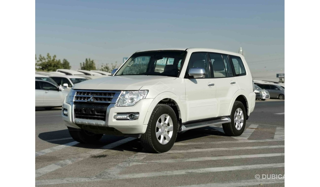 ميتسوبيشي باجيرو 3.5L PETROL, 17" ALLOY RIMS, TRACTION CONTROL, XENON HEADLIGHTS (LOT # 4050)