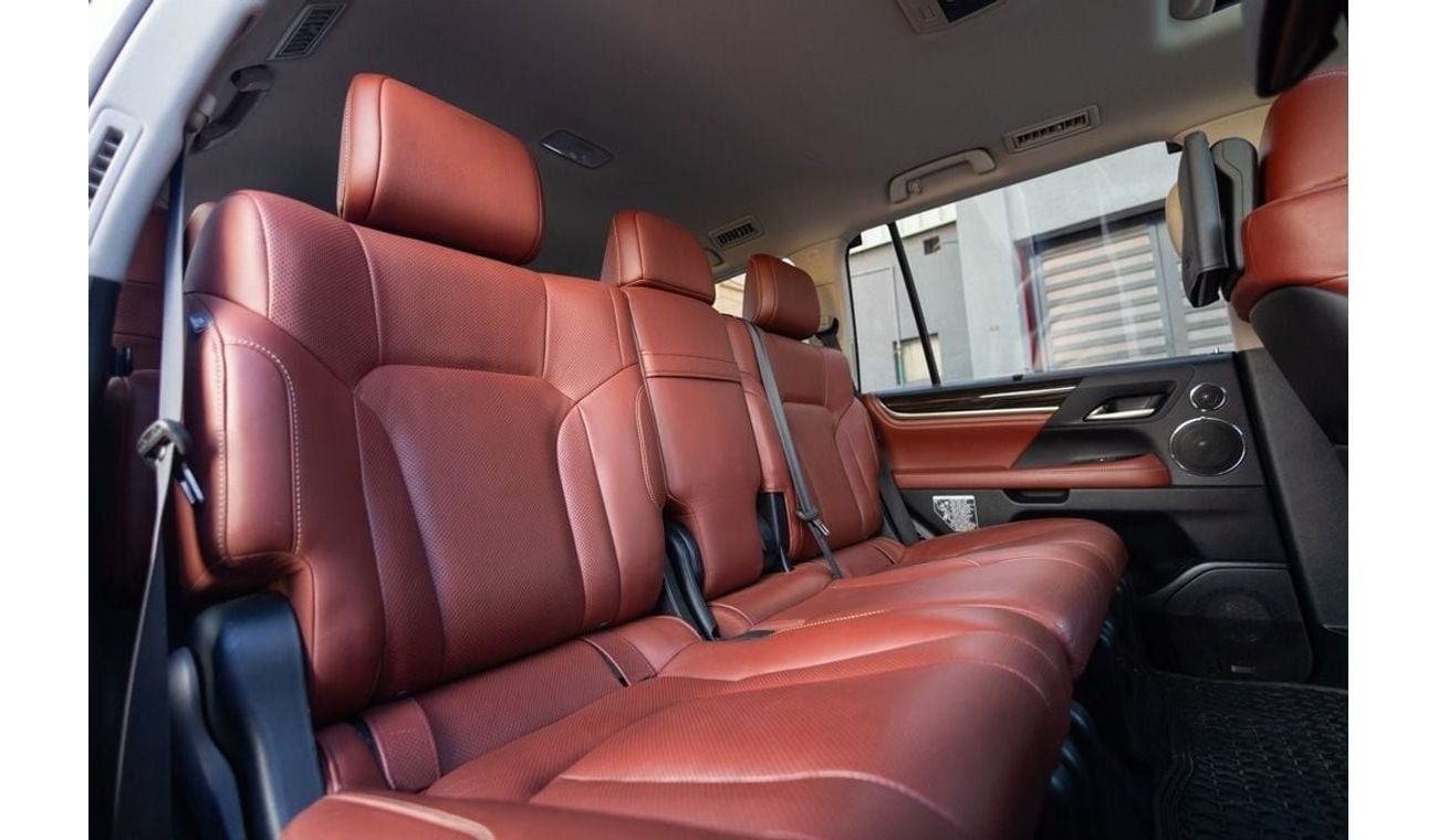 لكزس LX 570 Platinum 5.7L Lexus LX570 Platinum 2018 Canadian Spec under Warranty with Flexible Down-Payment.