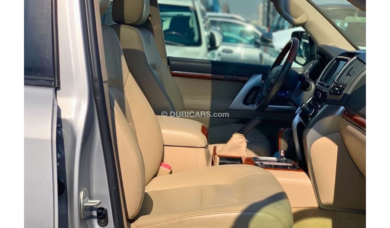 Toyota Land Cruiser VXR