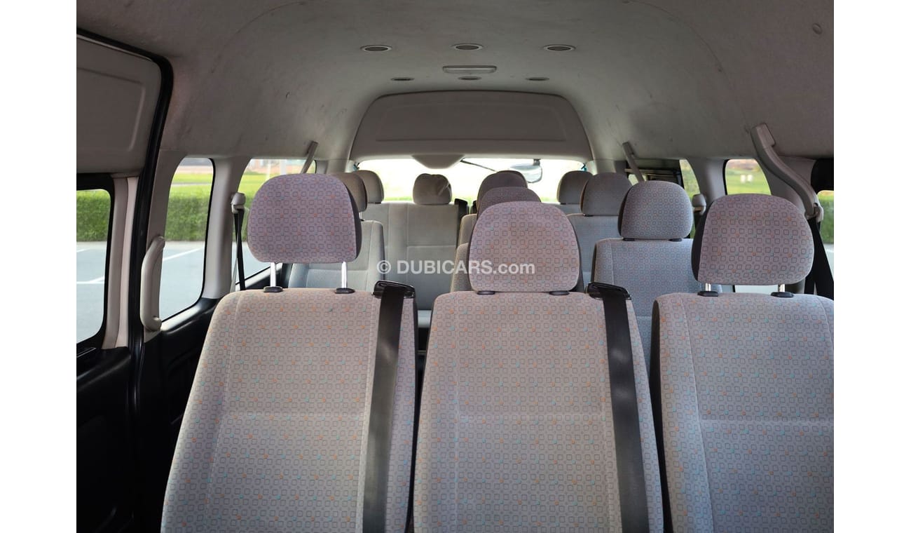 Toyota Hiace 2015 | COMMUTER DLX HIGHROOF | 15 SEATS - DIESEL - M/T | GCC SPECS | EXCELLENT CONDITION