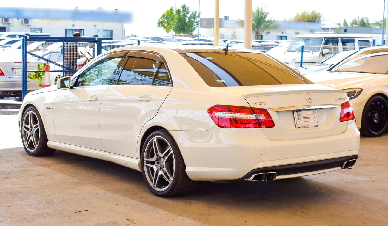 Mercedes-Benz E 63 AMG 6. 3 L V8