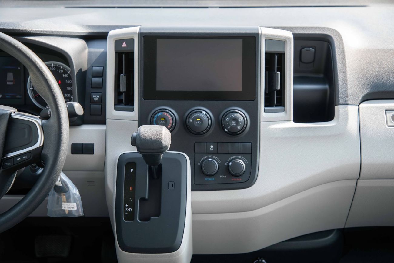 تويوتا هاياس 3.5L- White Inside Grey | Export Only