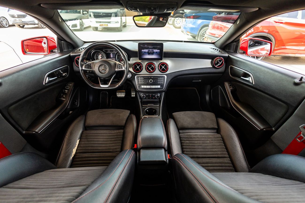 Mercedes-Benz CLA 250 Std 2.0L (224 HP)