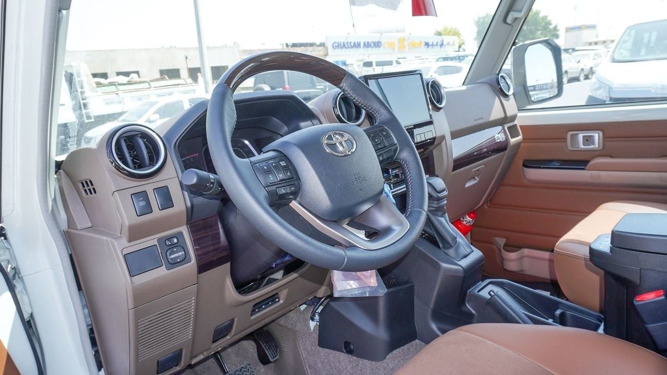 Toyota Land Cruiser 70 LX 4.0L V6 A/T  Al Futtaim