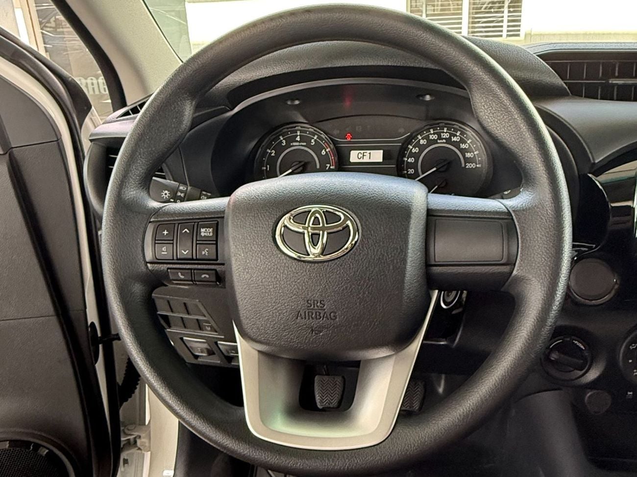 Toyota Hilux 2026 TOYOTA HILUX 2.7 SINGLE CABIN 4X4 **EXPORT ONLY**التصدير فقط خارج الخليج**
