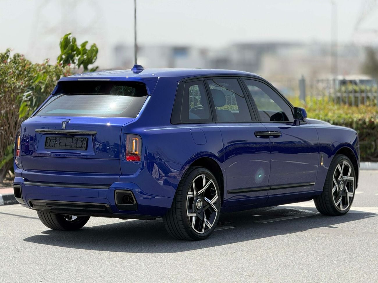 رولز رويس كولينان GCC SPEC NEAT AND CLEAN LESS KILOMETER