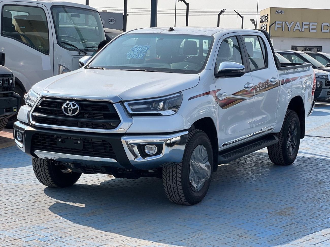 تويوتا هيلوكس تايوتا هايلوكس جي آر5  إس ار 2025٥