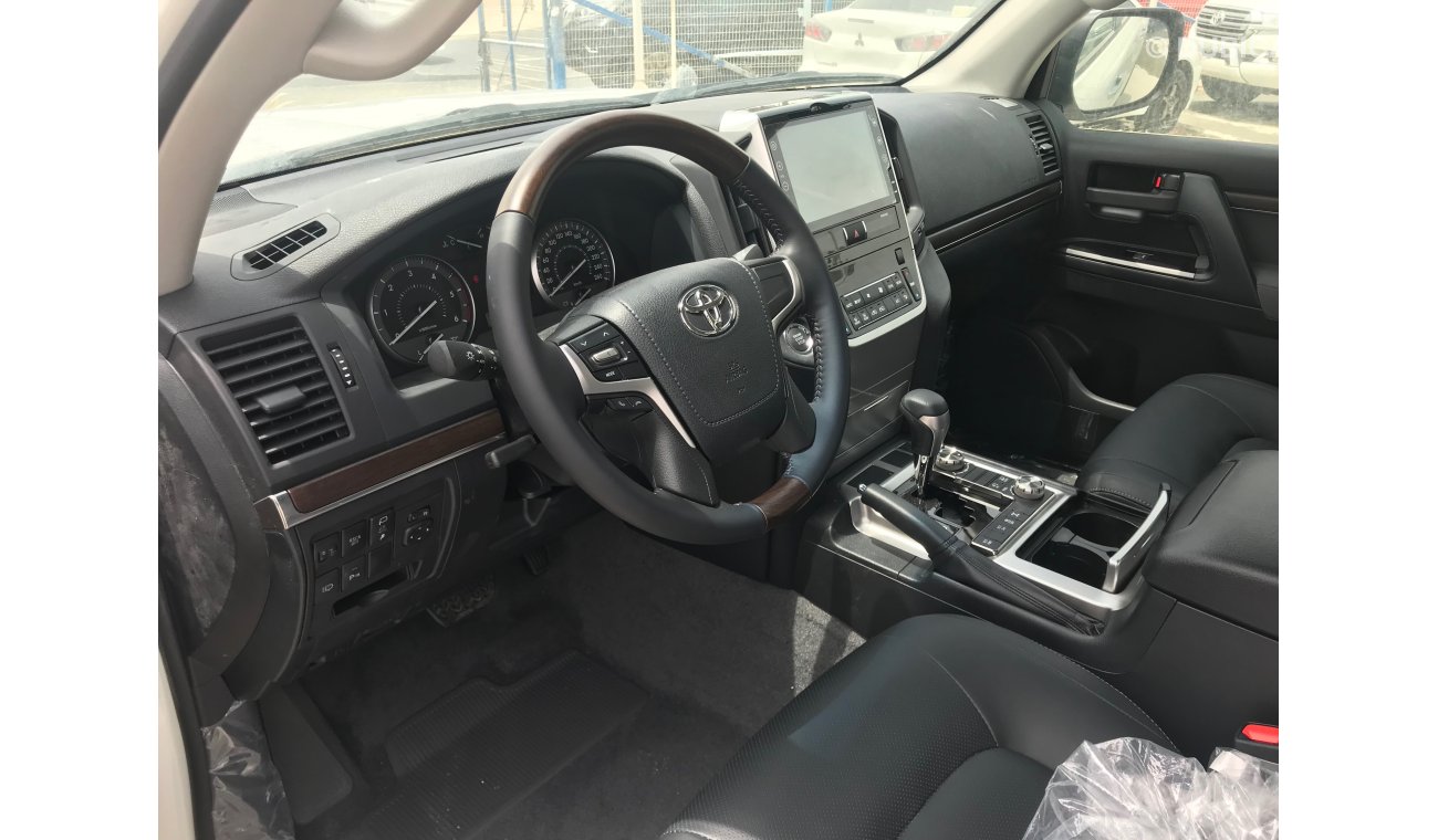 Toyota Land Cruiser GXR 4x4 V8 4.5L Diesel with Leather Seats