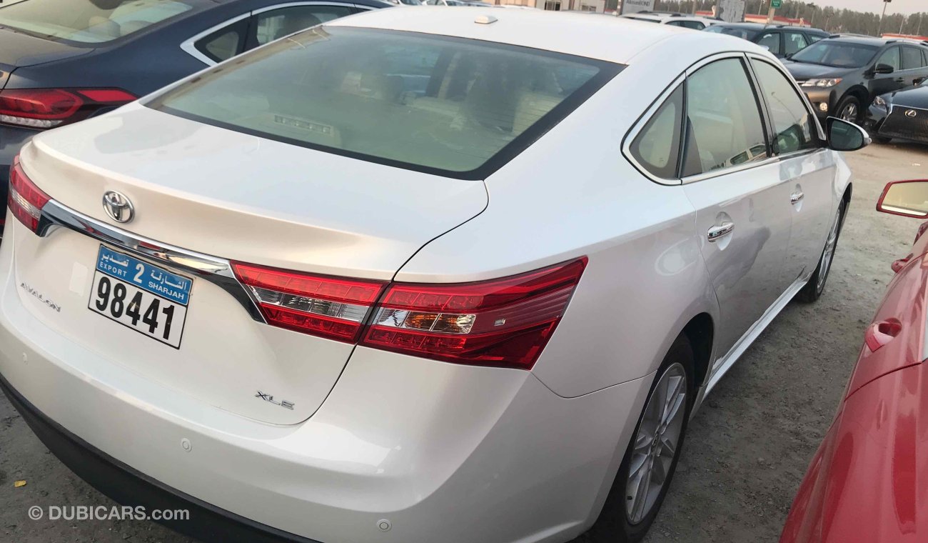 Toyota Avalon خليجي