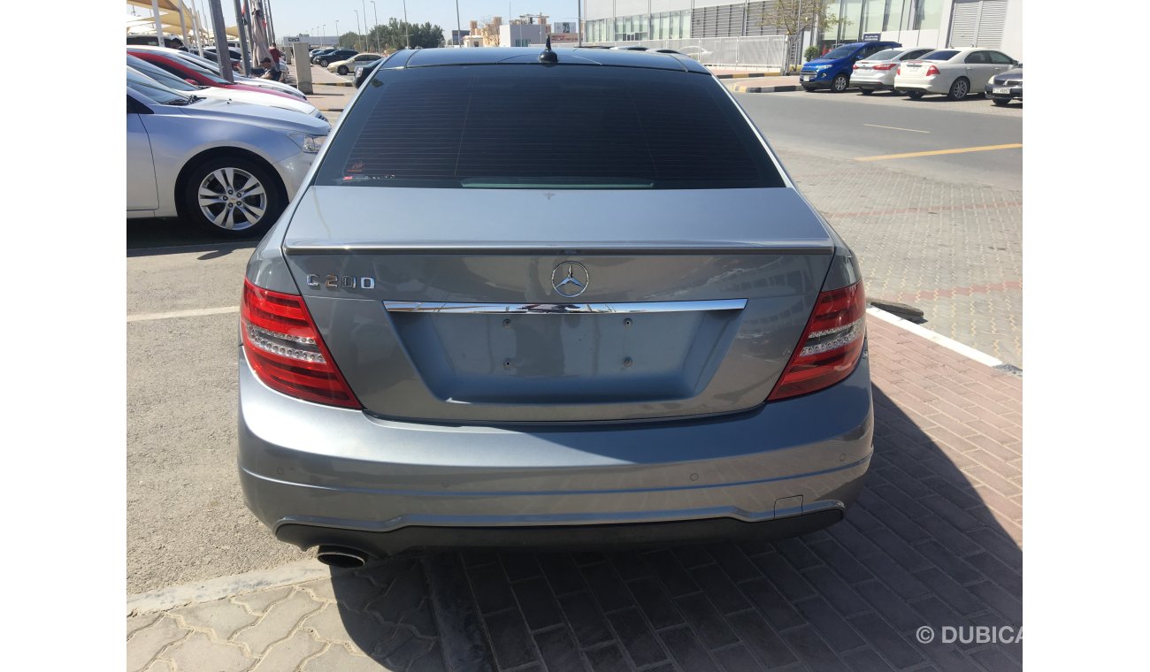 Mercedes-Benz C200 we offer : * Car finance services on banks * Extended warranty * Registration / export services