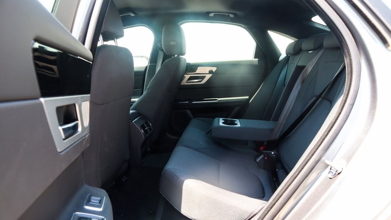 Jaguar XF 2.0 Diesel Pure AWD Brand New