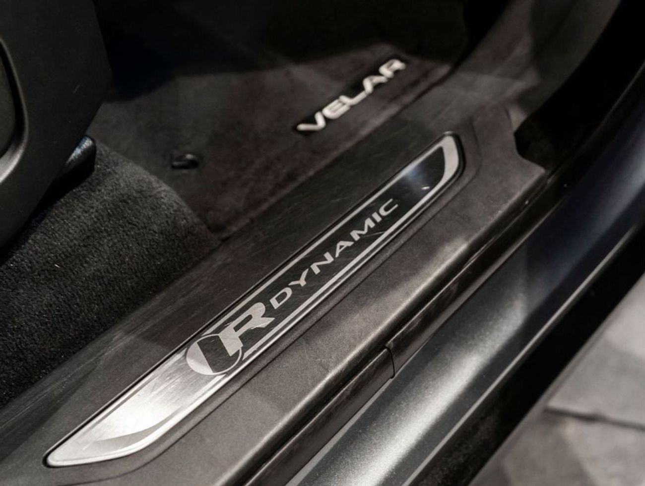 Land Rover Range Rover Velar P300 2.0L 2020 Range Rover Velar P300 S, 1 Year Warranty, Low KMs, GCC