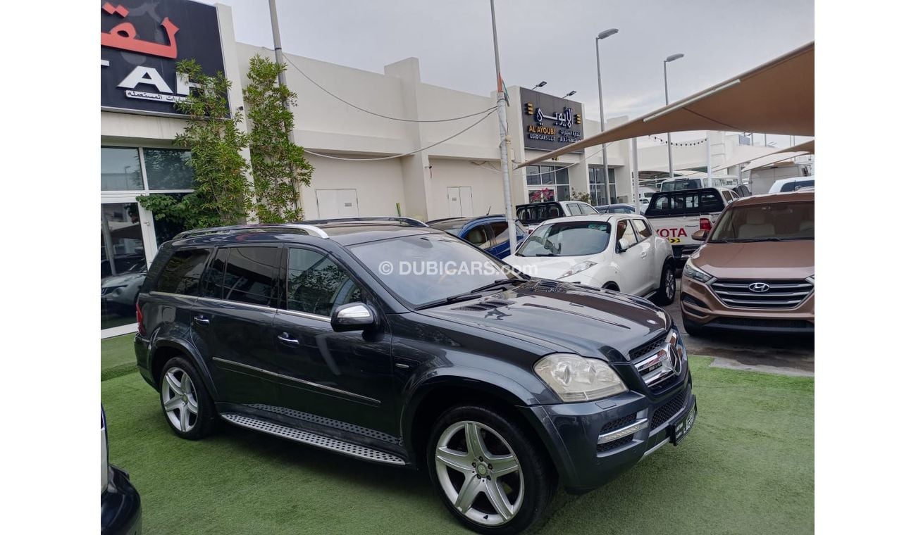 Mercedes-Benz GL 500 Leather, 2010 model, panorama, cruise control, sensor wheels, in excellent condition