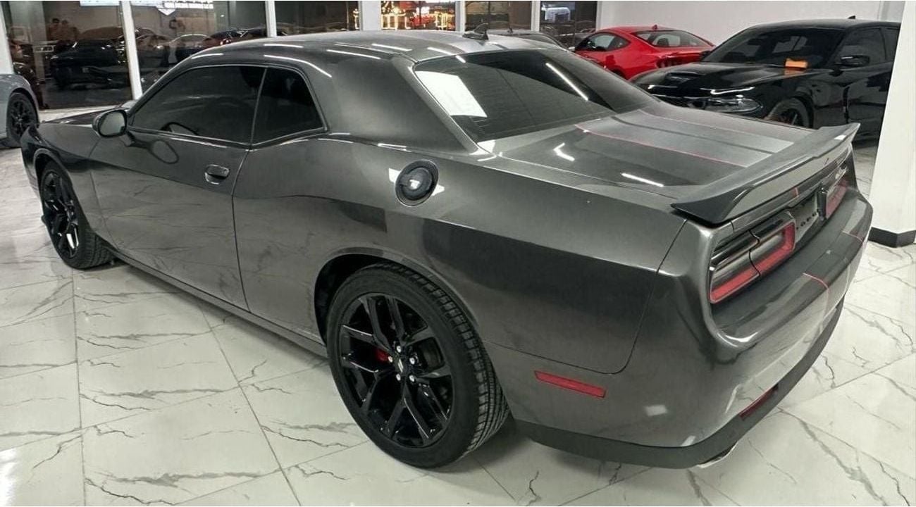 Dodge Challenger R/T 5.7L (370 HP)