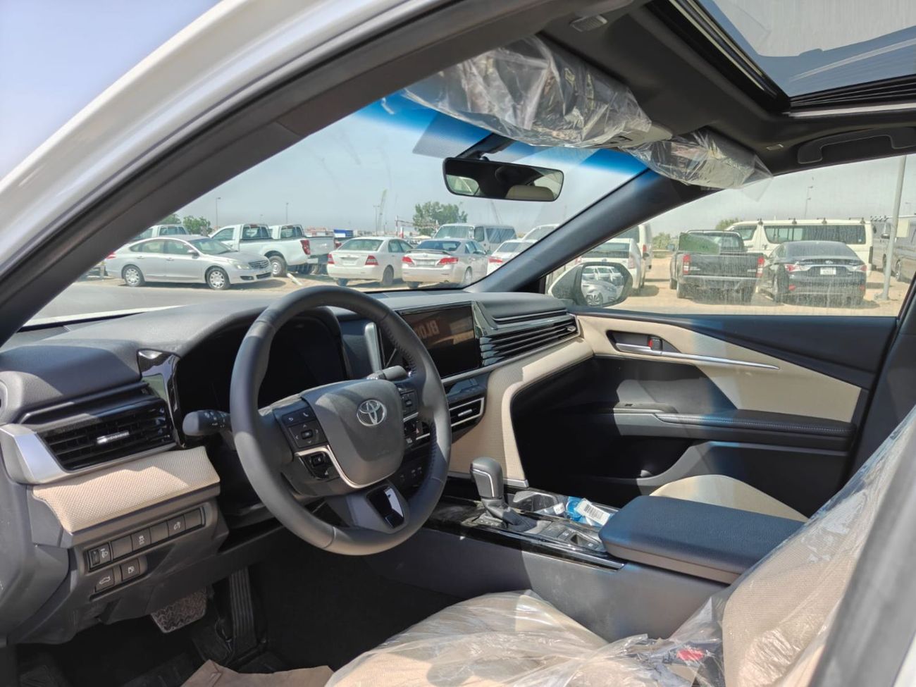 Toyota Camry Toyota Camry LE 2.5L petrol automatic GCC spec FWD