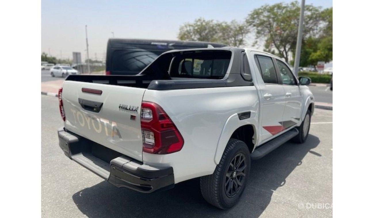 تويوتا هيلوكس 4WD Double Cabin 2.8L GR Sport Diesel AT (Full Option)