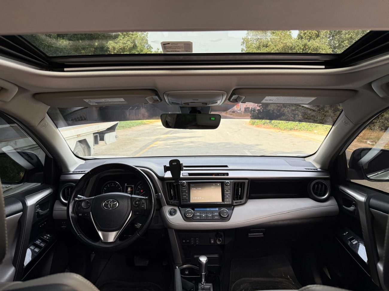 تويوتا راف ٤ Limited 2.5L