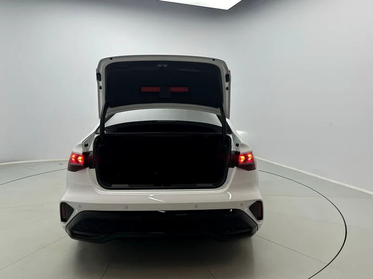 Audi A3 35 TFSI S Line 1.4L Sedan S line 35 TFSI 150hp (Ref# 042965)