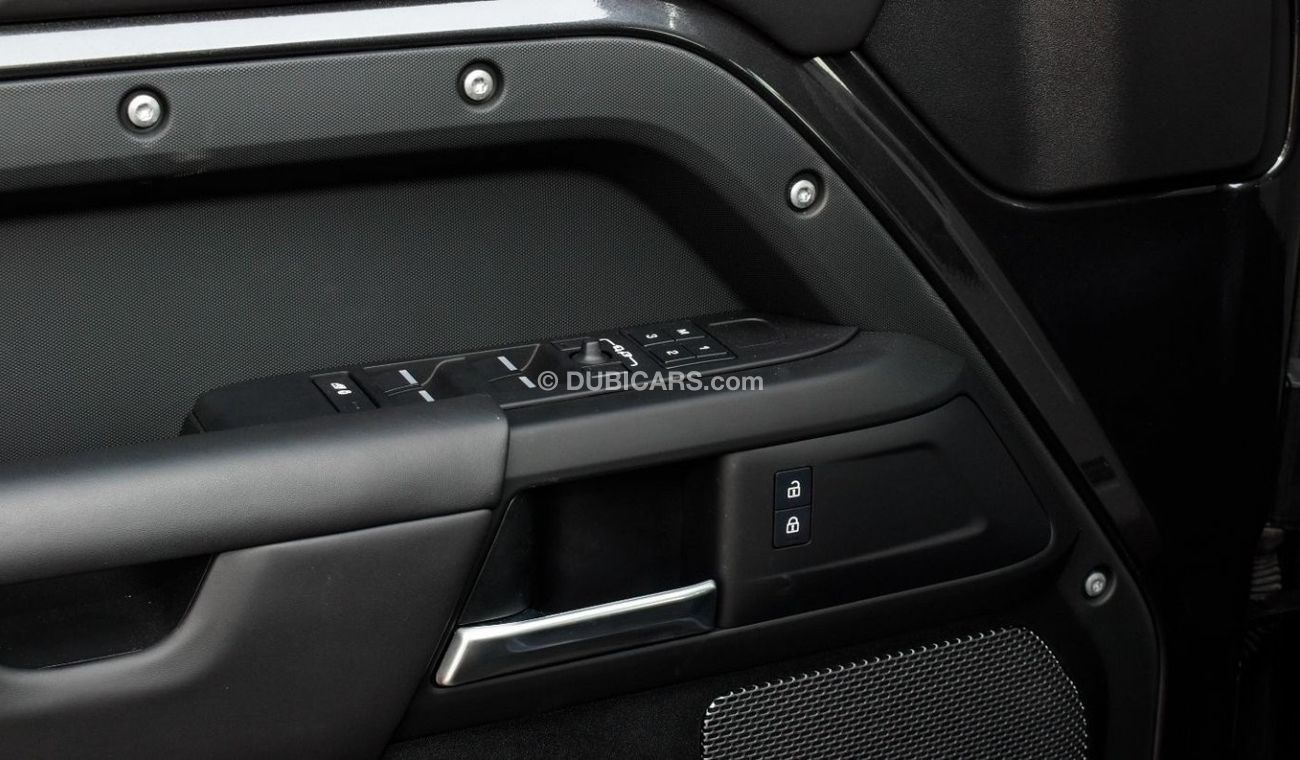 Land Rover Defender Amazing Offer | Defender SE | GCC | 2023 | Al Tayer Warranty - 5 Years - 65,000KM Service Contract