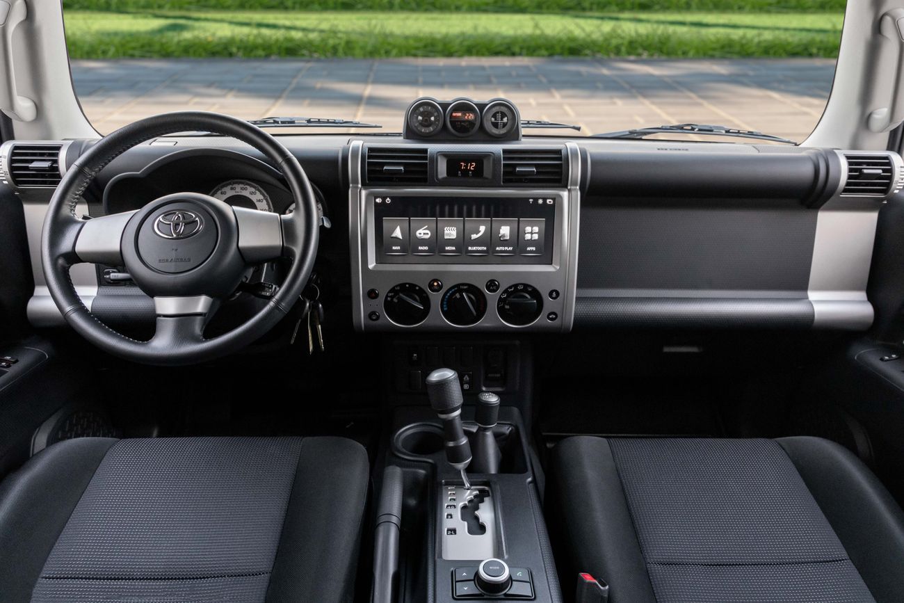 Toyota FJ Cruiser FJ Cruiser GXR | 2,840 P.M | 0% Downpayment | Warranty!