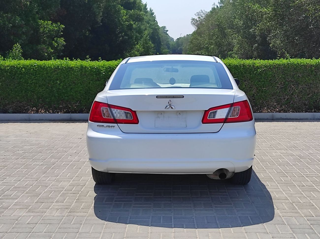 Mitsubishi Galant GLS 2.4L Mitsubishi Gallant 2011 Gcc V4 full automatic