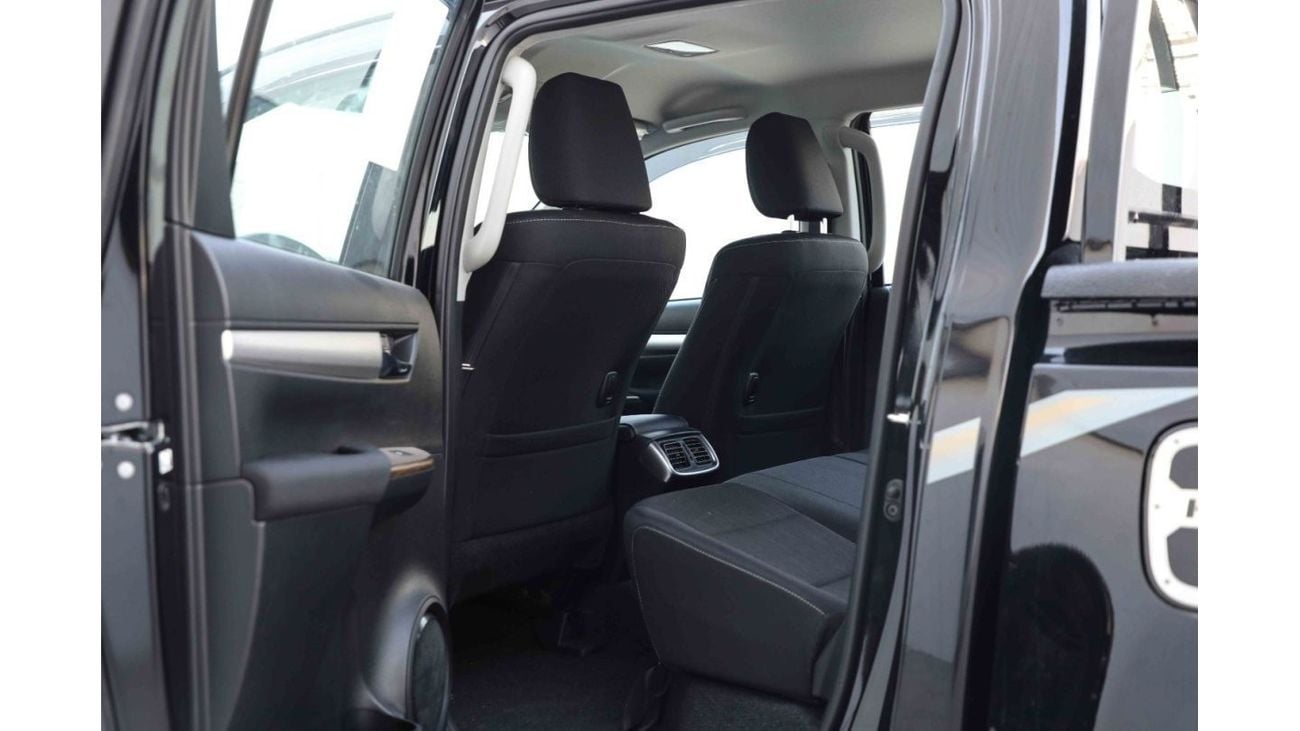 تويوتا هيلوكس تويوتا هايلكس 2024 4x4 DC 2.7 HI - أسود من الداخل أسود | تصدير فقط