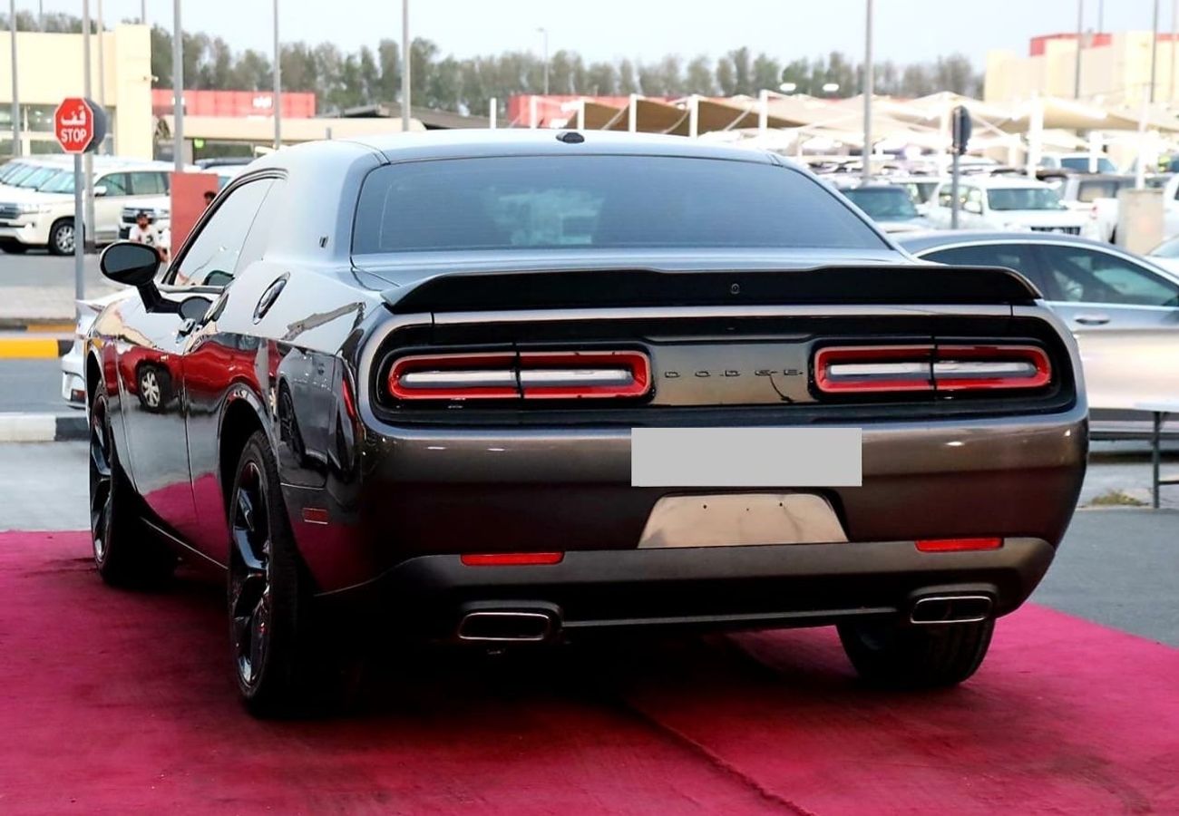 Dodge Challenger Dodge Challenger SXT / 2023 / USA / v6 / Only 5,000mi