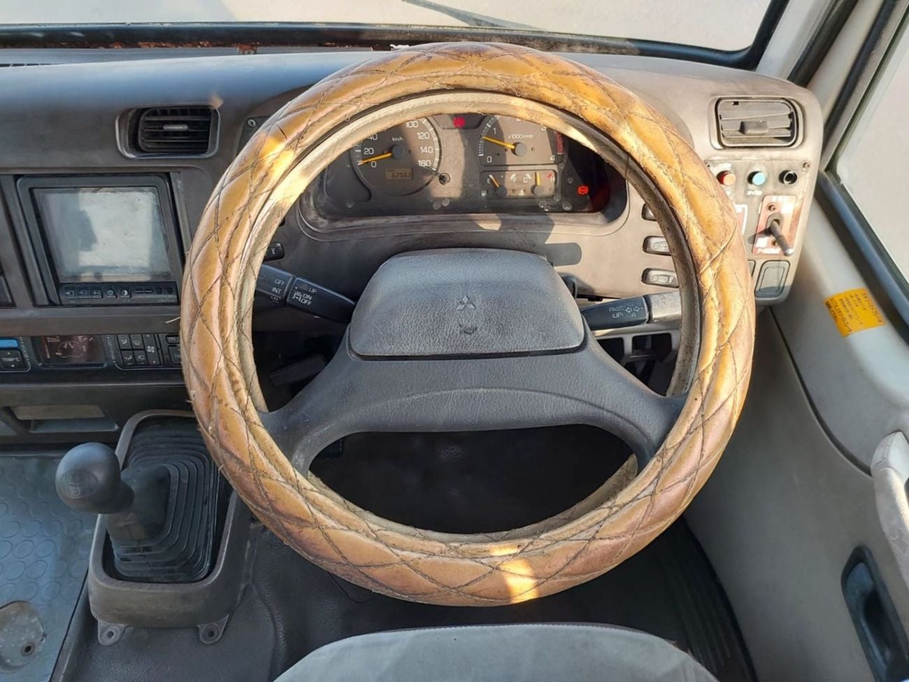 ميتسوبيشي روزا (RAMADAN OFFER) MITSUBISHI ROSA BUS RHD 2004 MODEL 5.2 L DIESEL MANUAL(PM00303)