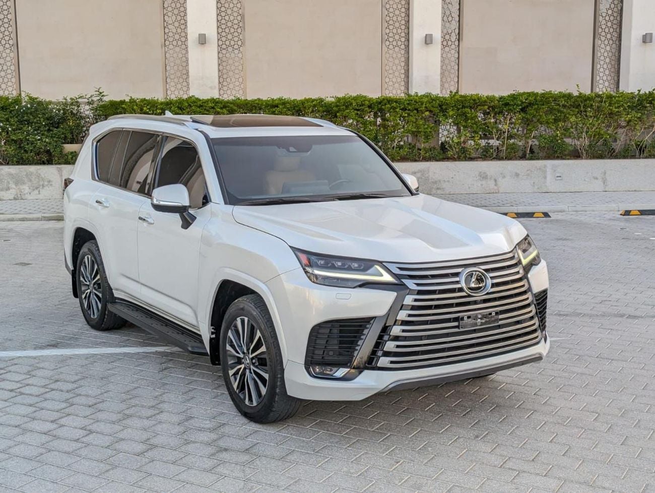 Lexus LX600 PRESTIGE