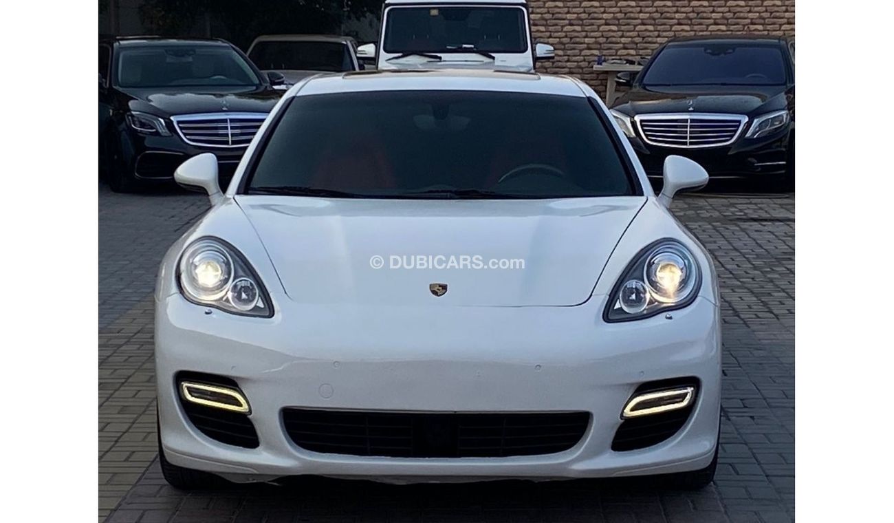 Used Porsche Panamera 2010 for sale in Dubai - 667462