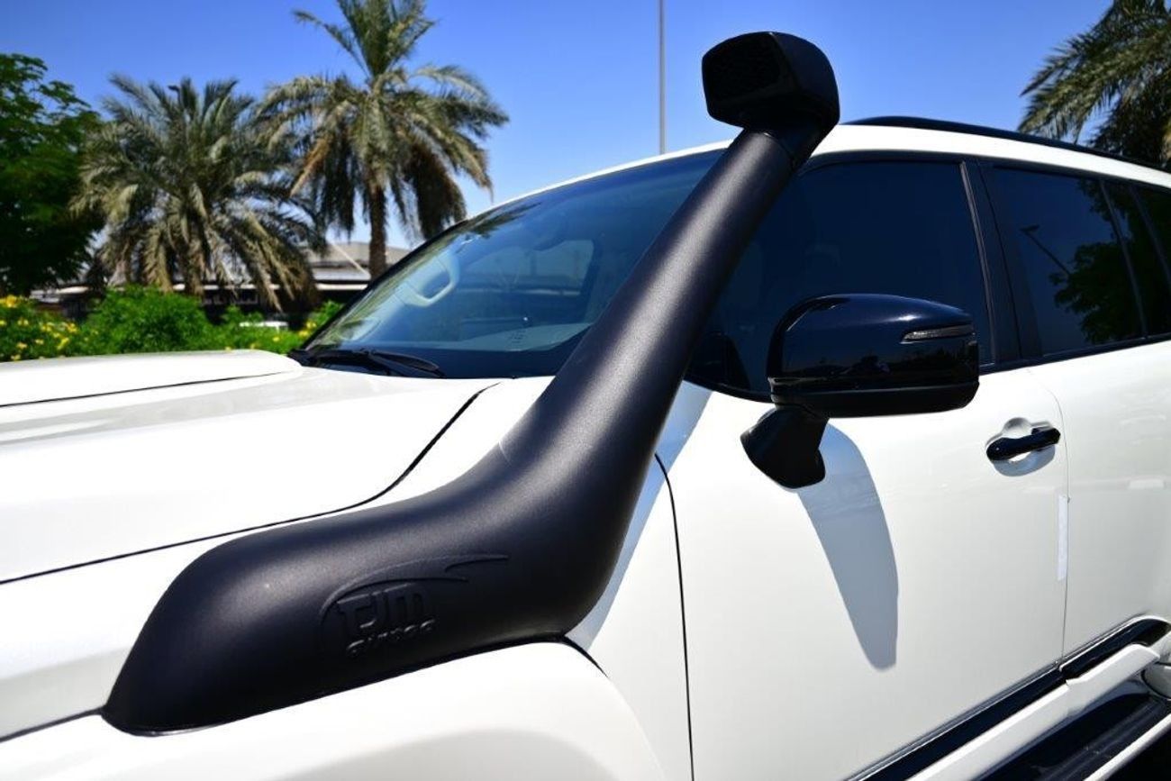 تويوتا لاند كروزر 3.3L ADVENTURE EDITION