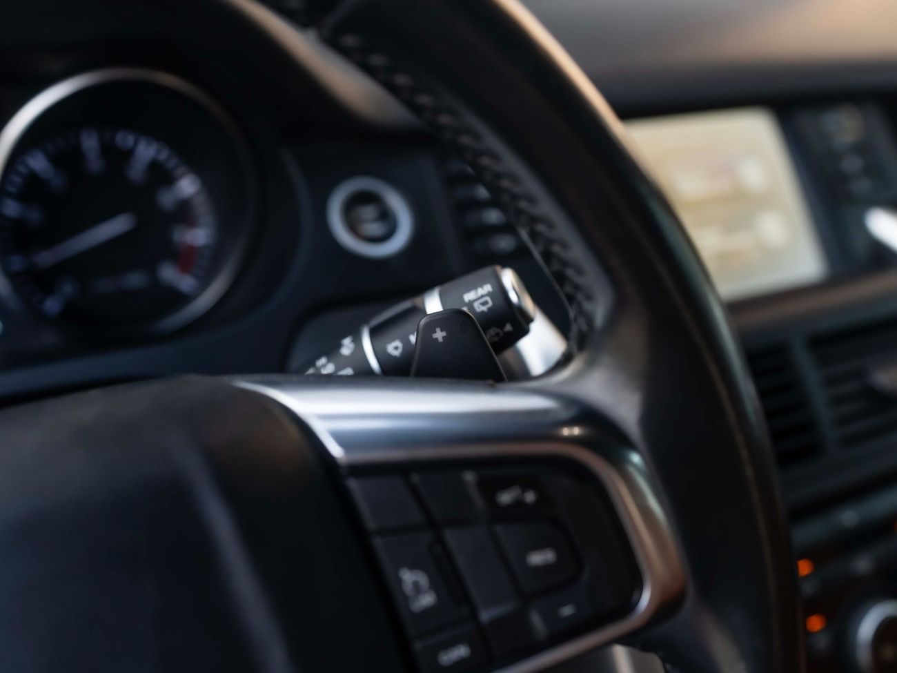 Land Rover Discovery Sport HSE Luxury 2.0L