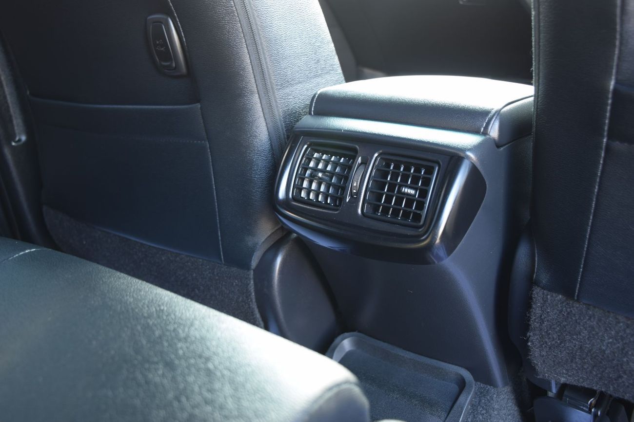 Toyota Hilux ROGUE 4X4 DIESEL FULL OPTION (RHD)