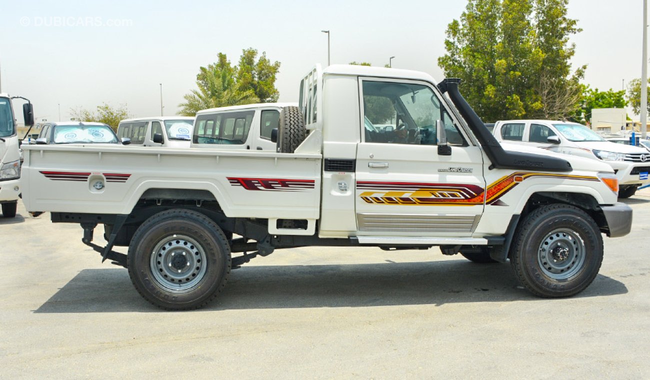 Toyota Land Cruiser Pick Up 79 4.5T-DSL WITH DIFFERENTIAL LOCK