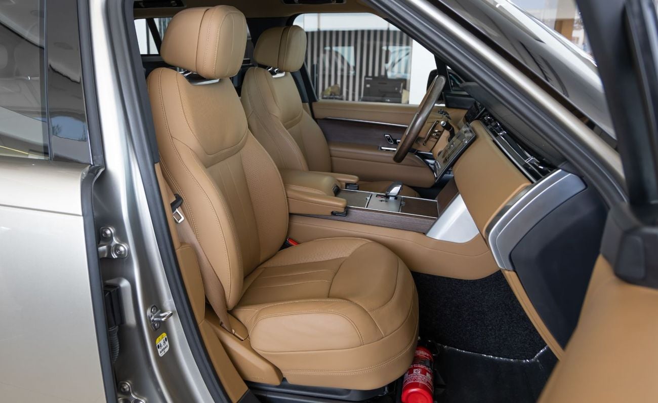 Land Rover Range Rover HSE P530 4.4L Range Rover Vogue HSE P530 | GCC | 5 Years Al Tayer Warranty | Fully Loaded | 2024