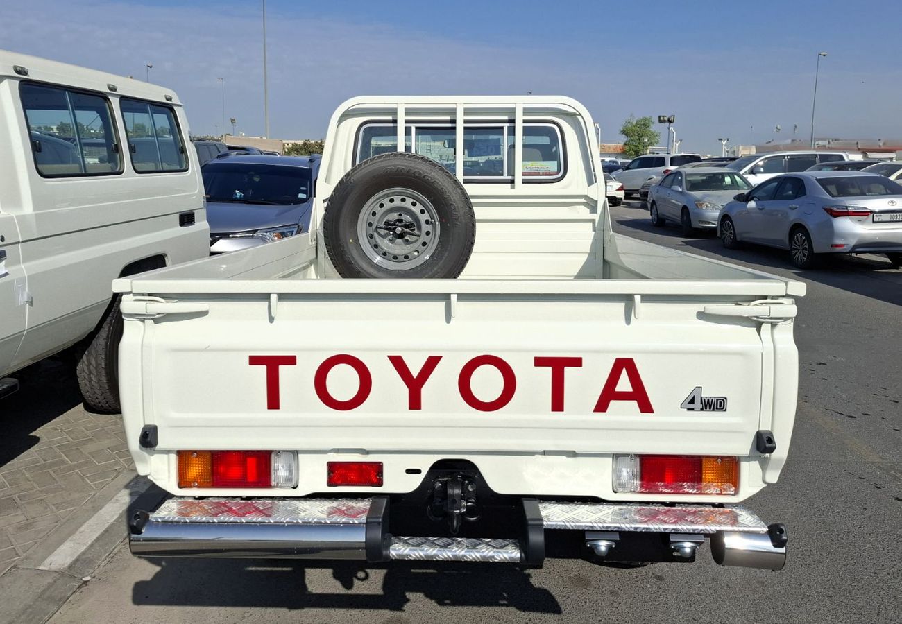 تويوتا لاند كروزر بيك آب Toyota LC Pickup 2.8L 2025 MT SC White Diesel GCC