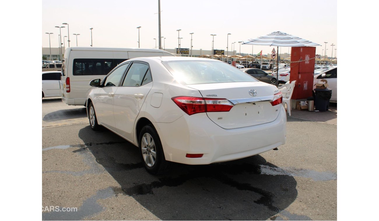 Toyota Corolla ACCIDENTS FREE - GCC - MID OPTION - CAR IS IN PERFECT CONDITION INSIDE OUT