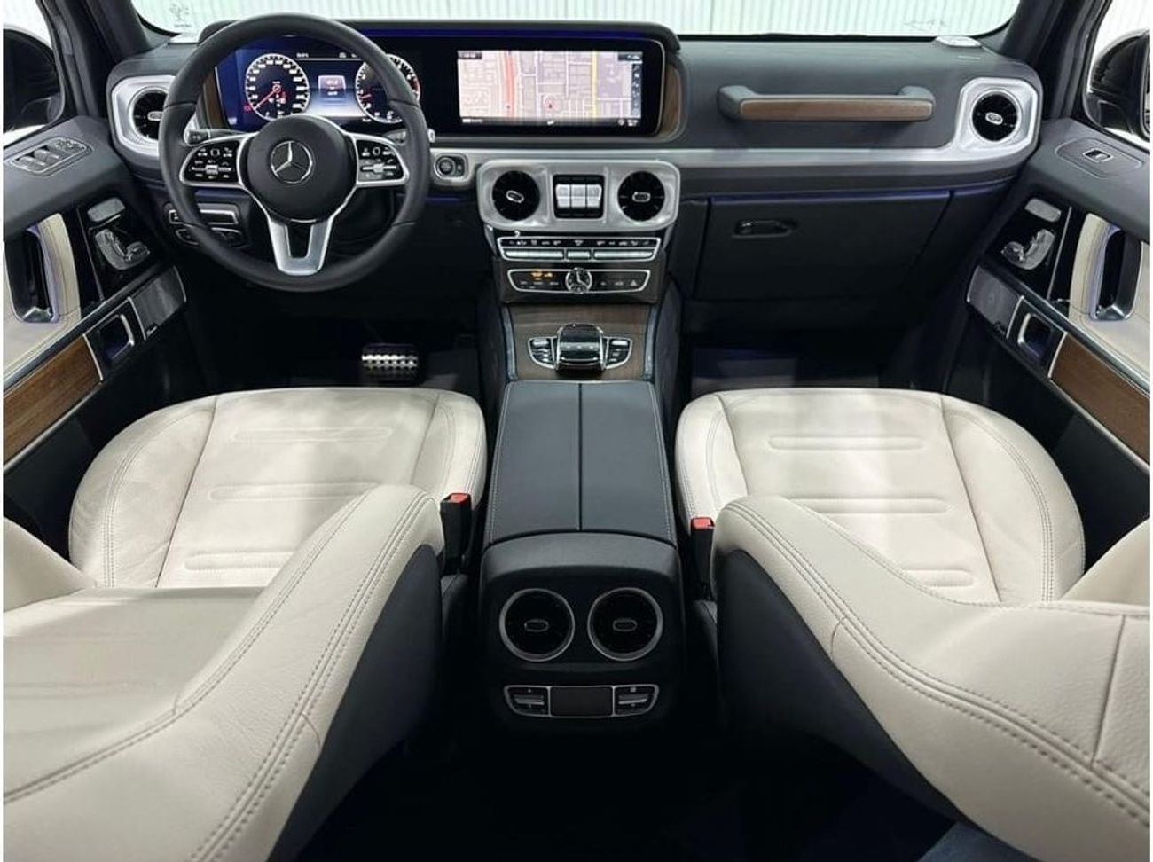 مرسيدس بنز G 500 بريميوم + 2022 Mercedes Benz G500, 2027 Mercedes Warranty, 2026 Mercedes Service Pack, G63 Kit, Low