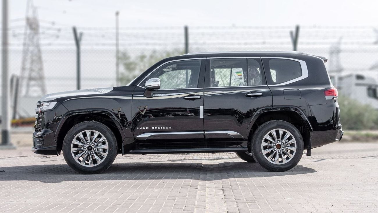 Toyota Land Cruiser 2026 Toyota Land Cruiser VXR 3.5L AT Petrol (Black-Red) Omani