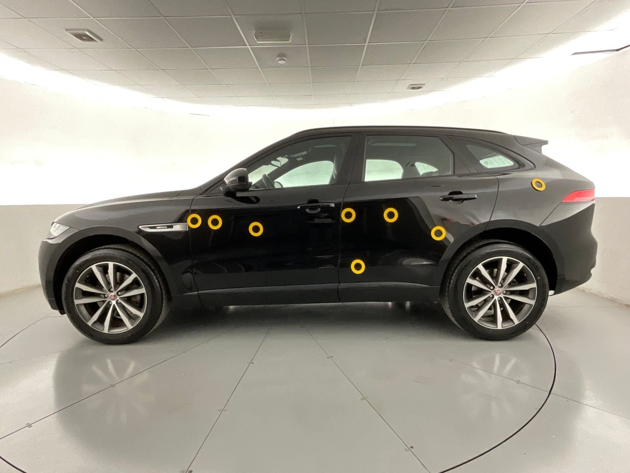 جاكوار F بيس R-Sport | عرض العيد الحصري | خالية من أضرار الفيضانات