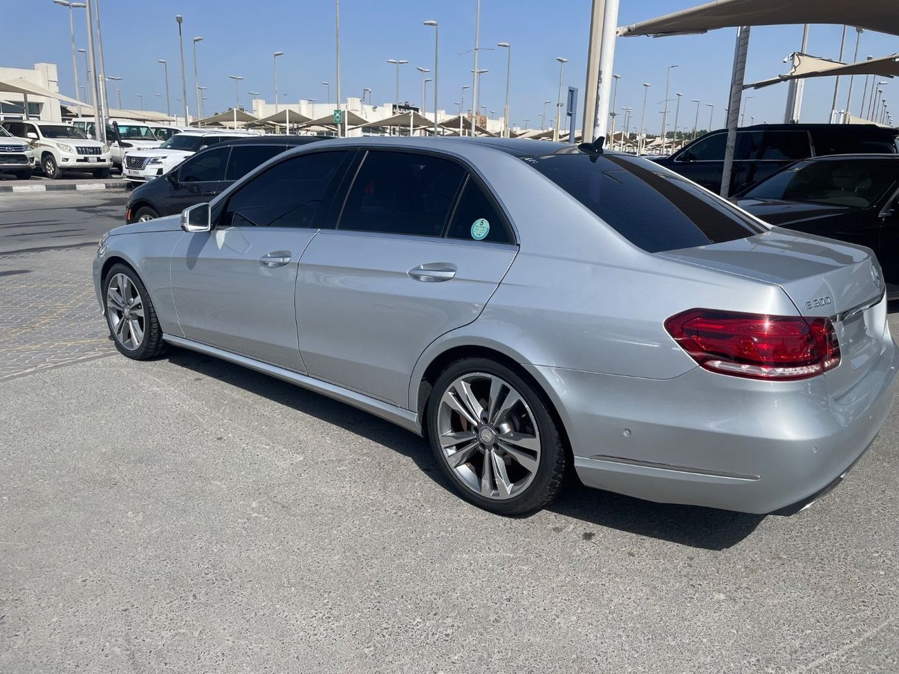 Mercedes Benz E300 AVANTGARDE SPORT