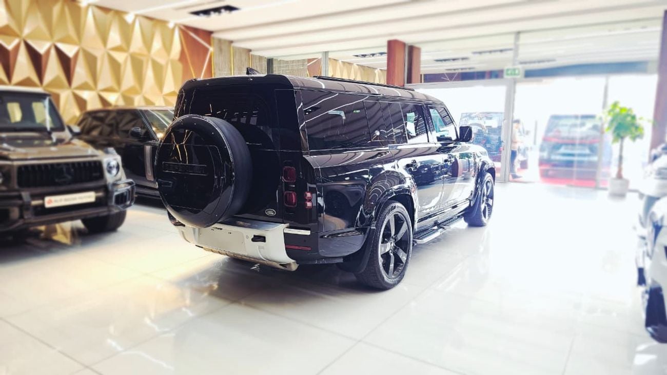 لاند روفر ديفندر 130 HSE P400