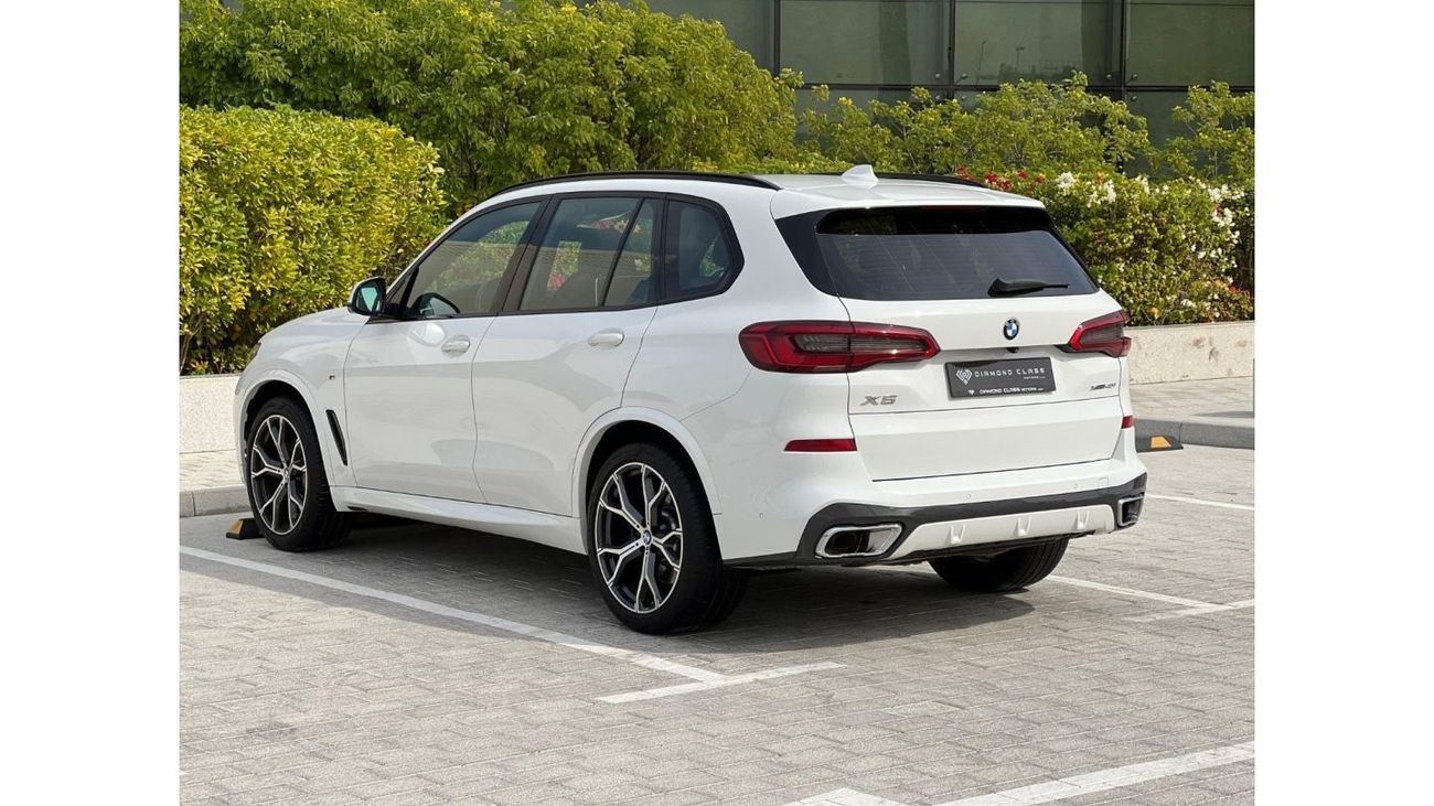 BMW X5 40i xDrive BMW X5 XDrive 40i M package  Head-Up Display  Panoramic Full Option Under warranty Till 2
